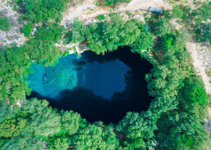 Lazarus Private House